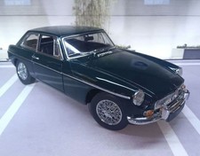 AUTOart 1/18 MGB GT Coupe Mk II