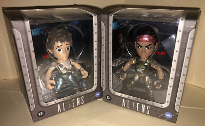 Aliens Ellen Ripley and Private Vasquez figure Loyal Subjects Hot Topic exclusiv