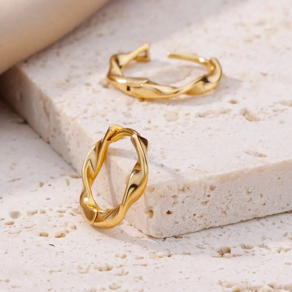 【Monday Edition】SHINY RING HOOP EARRINGS Fashion Gold Plated Shiny Rhinestone Hoop Earrings Jewelry