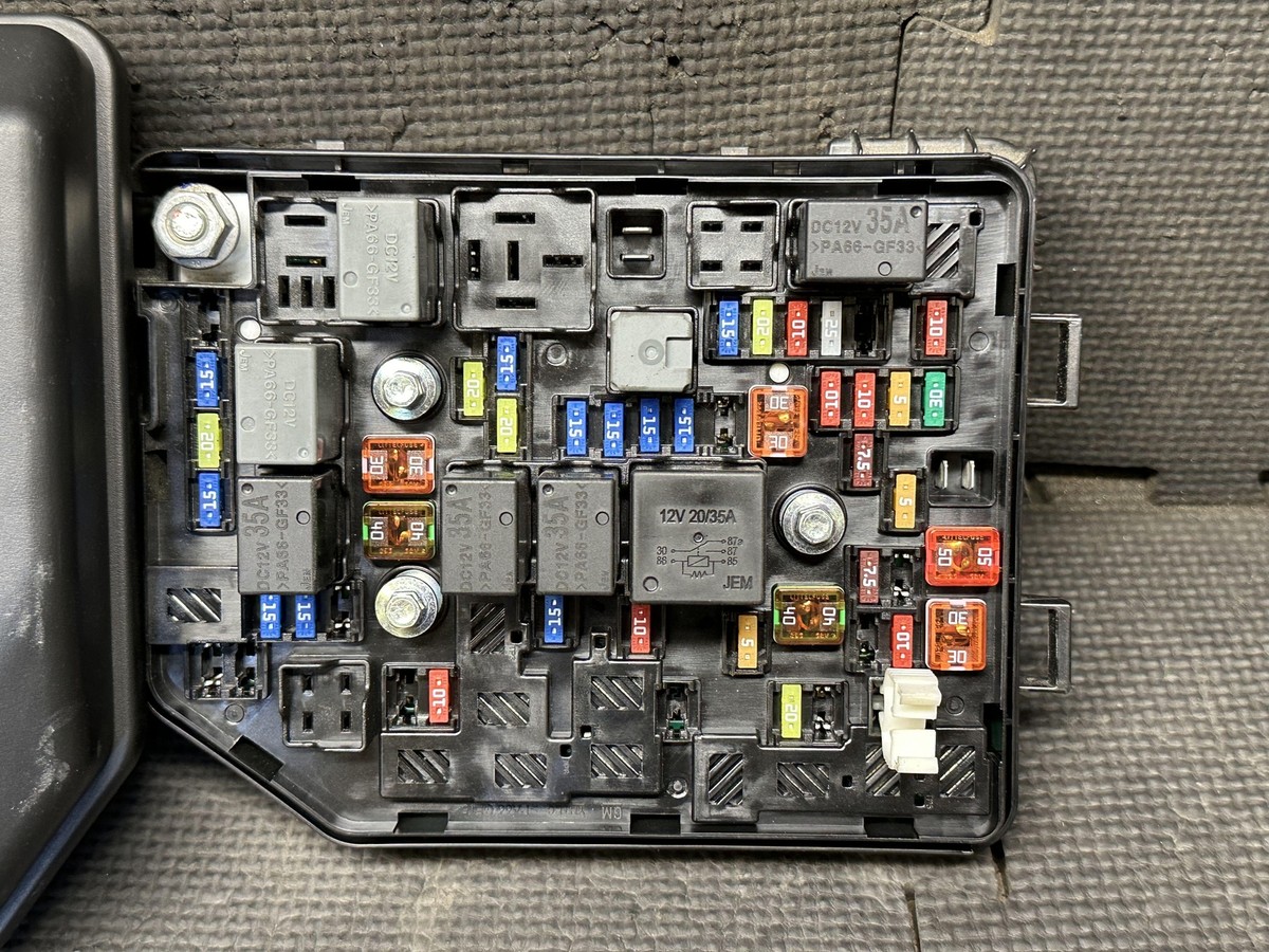 Chevy Spark 4dr MT FWD Engine Fuse Box 2020 2021 2022