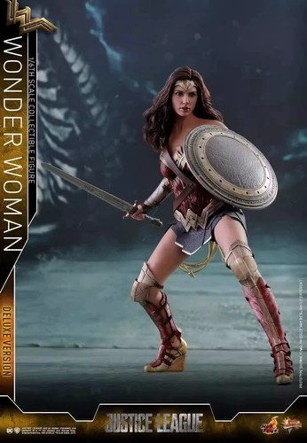 Pre-Order HOT TOYS MMS451 JUSTICE LEAGUE WONDER WOMAN DELUXE VERSION 1/6 - Foto 5 di 6