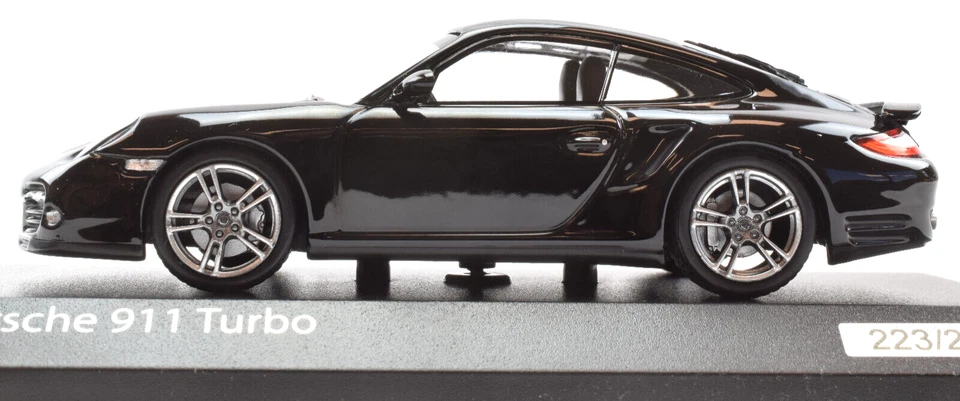 Coche diecast Minichamps x PH Porsche 911 997.2 negro turbo 1:43 943069014 Foto 3 de 4