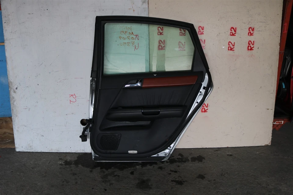 2007-2008-2009 INFINITI M35 RIGHT REAR DOOR  Foto 4 de 4