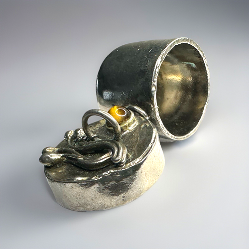 Antique Art Nouveau Sterling Silver Miniature Snuff or Pill Box w/ Tiger’s Eye - Picture 8 of 10