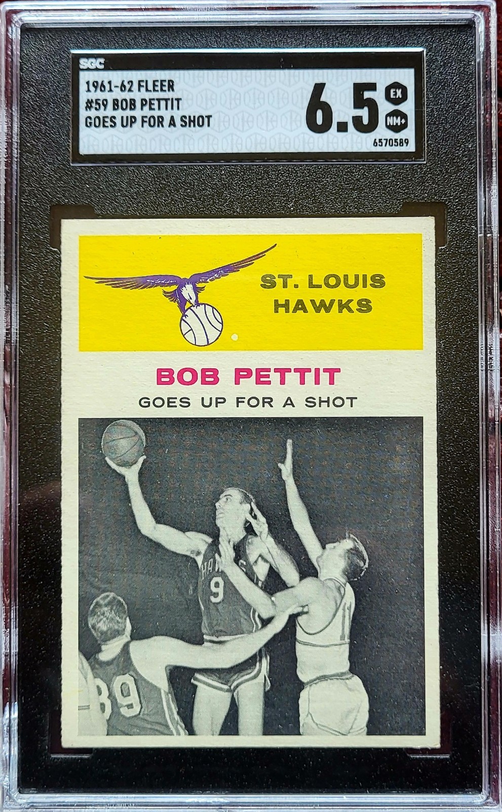 1961 Fleer Basketball # 59 Bob Pettit SGC 6.5 LOOK