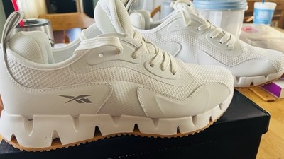 White Reebok Zig Dynamica Size 11 Women s Sneakers Athletic Shoes