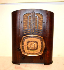 BEAUTIFUL AND WORKING ART DECO 1938 DETROLA MODEL 148 TOMBSTONE RADIO RECEIVER