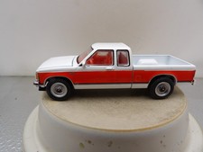 1984 GMC S-15 SIERRA CLASSIC     2022 GREENLIGHT ALL-TERRAIN   1:64 DIE-CAST