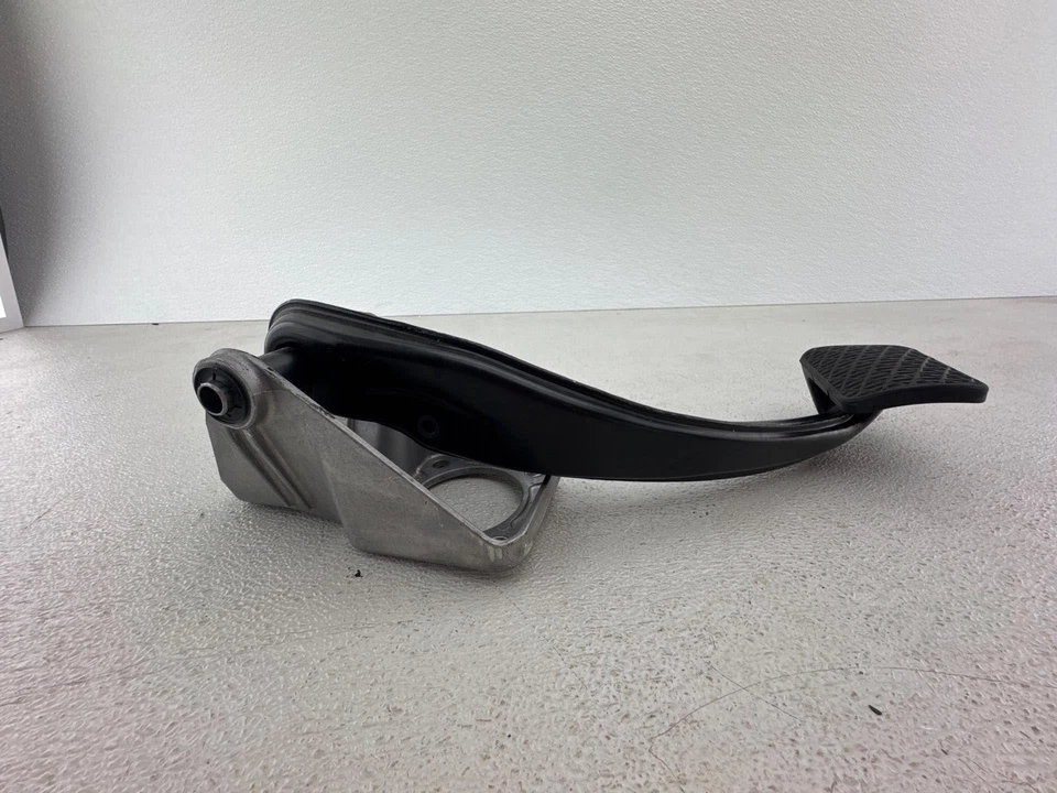 Conjunto de pedais de freio 2008 - 2012 Mercedes Benz Gl350 Gl550 - Imagem 3 de 3