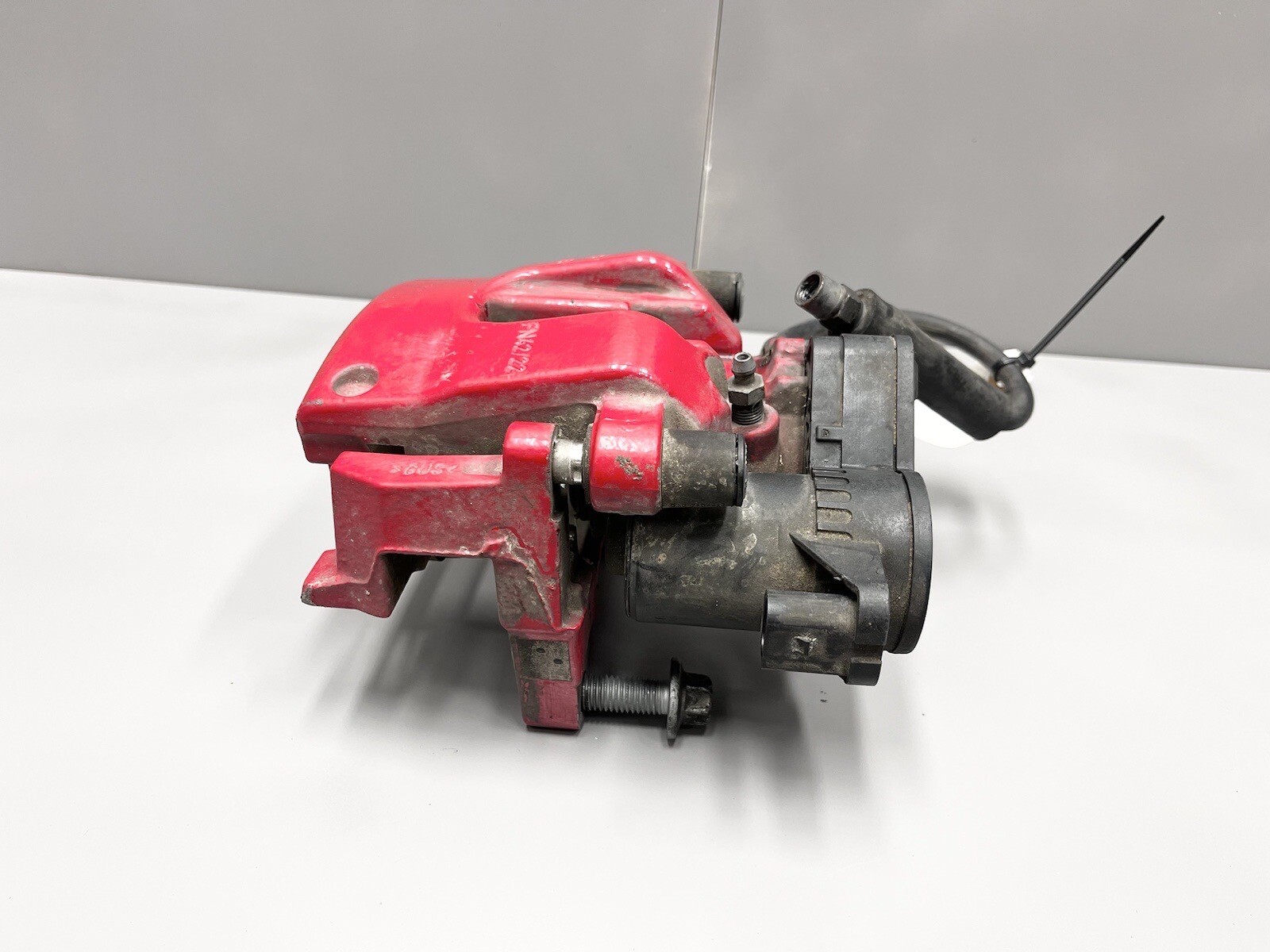 ⭐️2017-2020 MASERATI LEVANTE REAR RIGHT PASSENGER SIDE RED BRAKE CALIPER AWD OEM