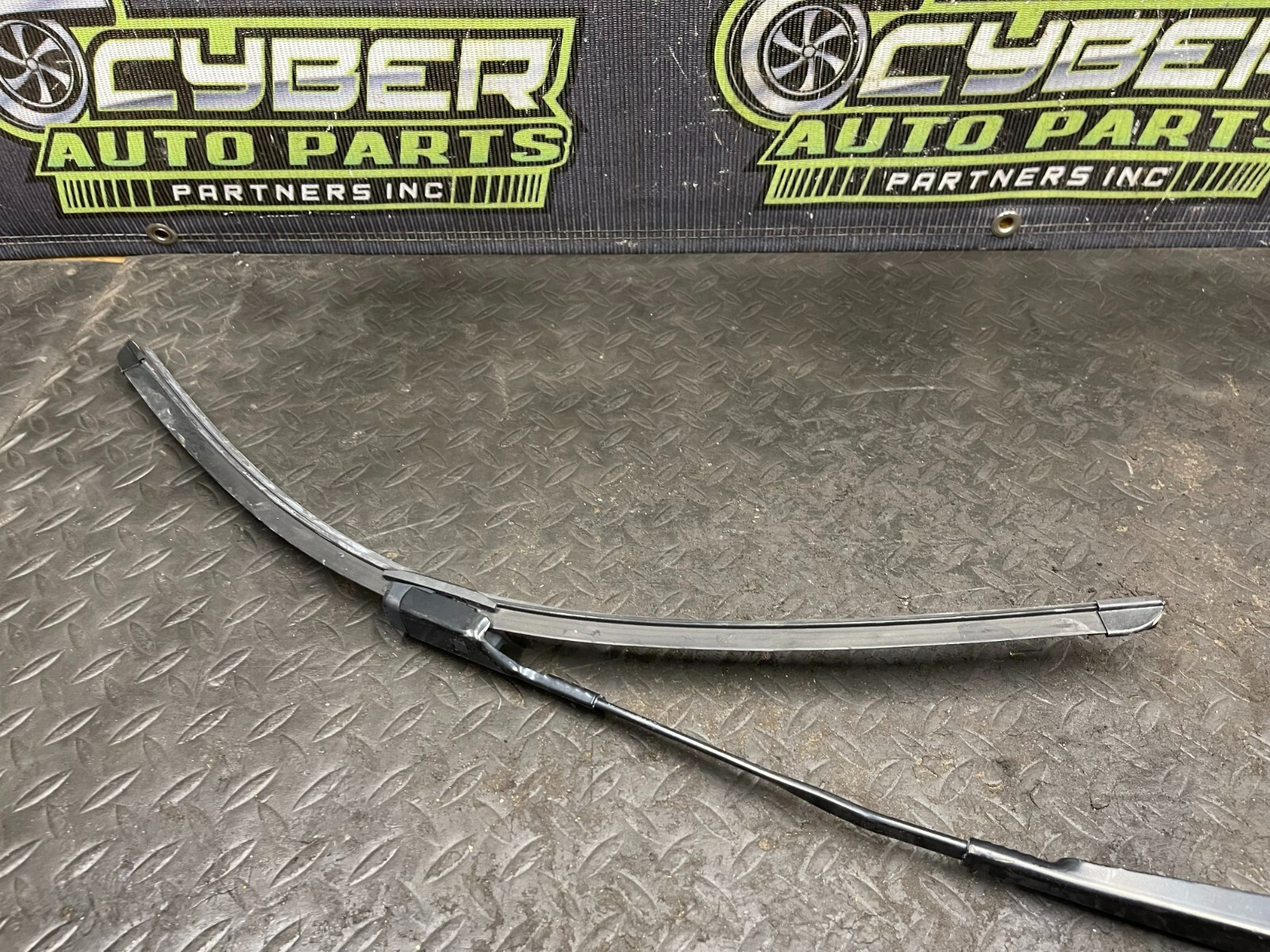 2017 AUDI R8 WINSHEILD WIPERS OEM 2018 