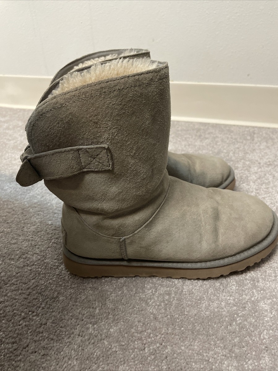 Uggs Australia Buckle Back Boots Ramora Size 7W Ash Gray 1012029