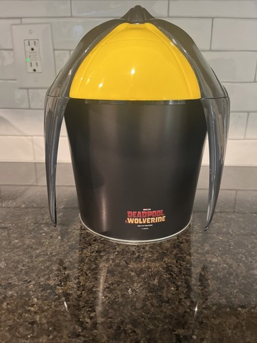 RARE Deadpool & Wolverine Movie Popcorn Bucket - AMC Exclusive - Marvel Studios - Picture 4 of 6