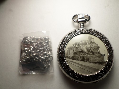 AVON TRAIN LOCOMOTIVE POCKET WATCH 2006 battery operated