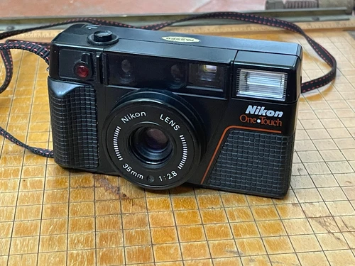 Nikon One Touch L35AF2 (L35AF 2nd Gen) 35mm Point & Shoot Film Camera UNTESTED