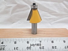 (1) NEW  Yonico 22.5° Chamfer Carbide Tip Router Bit 1/2 Shank Bearing y4
