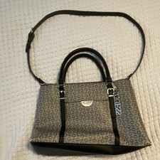 GUESS Logo Print Gray/Black Satchel Top Handl...