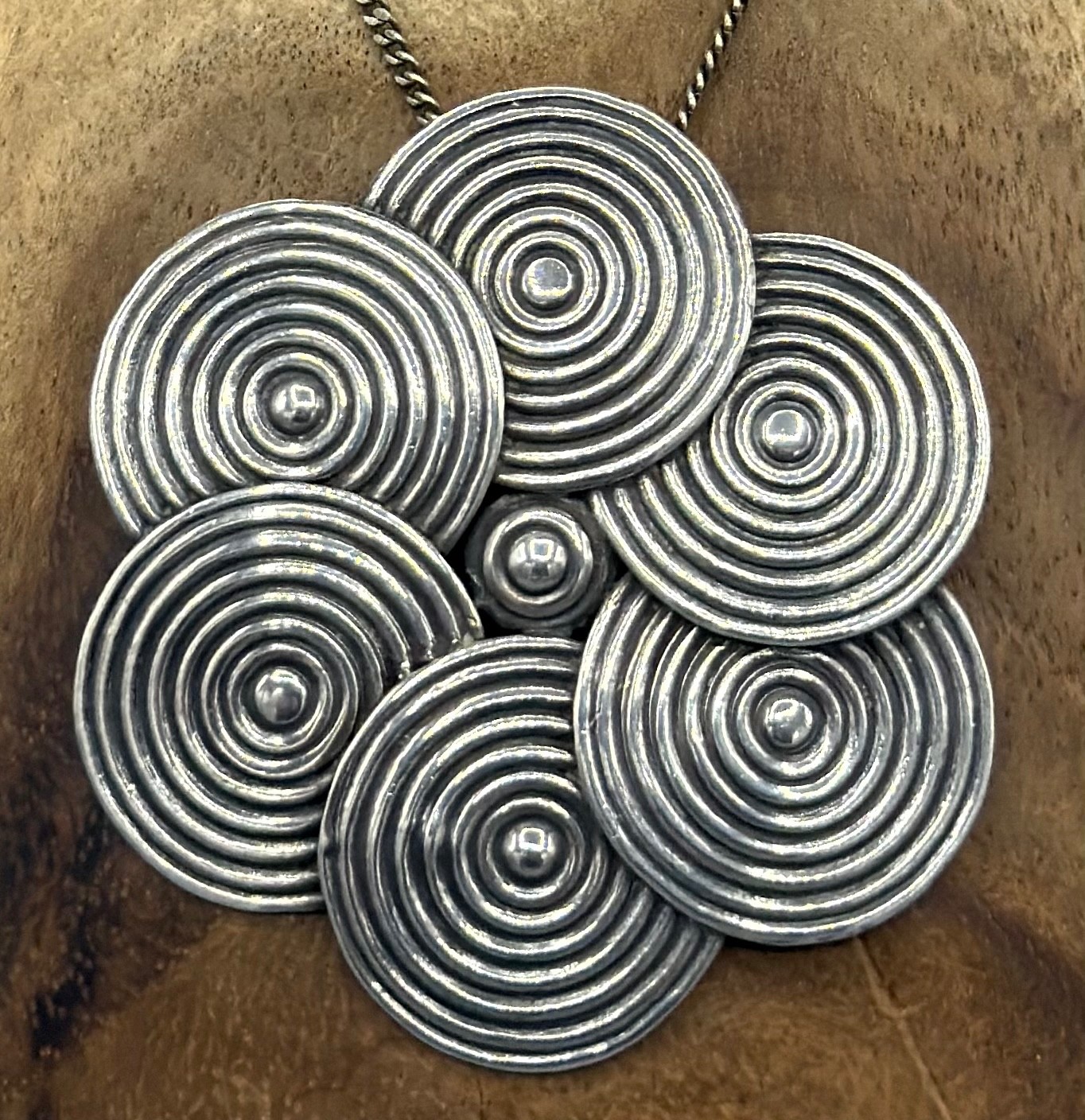 LOS CASTILLOS MESMERIZING REPOUSSE CONCENTRIC CIR… - image 8