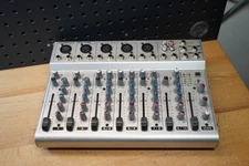 (H) Behringer Eurorack UBB1002 Mixer 10-Input, 2-Bus Mixing Console