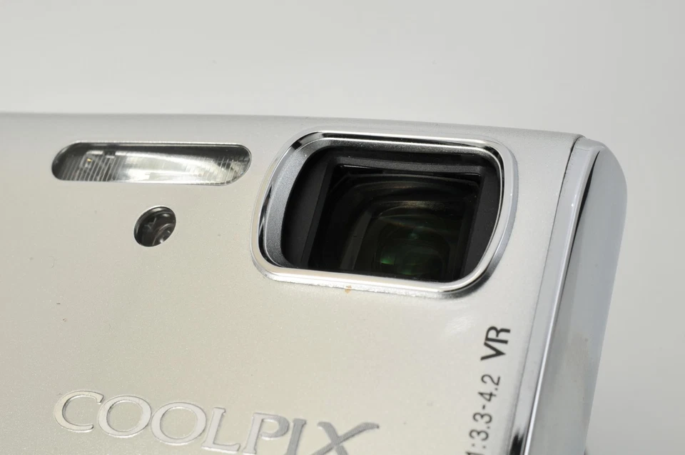 [Mint] Nikon Coolpix S50 7.2MP 3x Zoom Compact Digital Camera Beige JAPAN ＃42 - Image 3 of 4