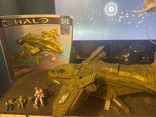 MEGA Halo Pelican Inbound 2-in-1 Building Set...