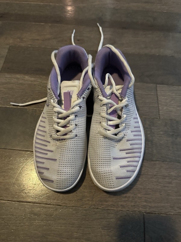 Women’s Size 5 Bowling Shoes, BSI brand, Purple And White