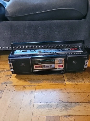 Panasonic RX-FM40 XBS AM/FM Radio Cassette Recorder Player Boombox 1980s