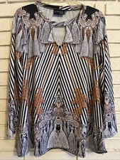 Attitudes by Renee Long Sleeve Swing Top With Keyhole Neck  Womens Sz. Small