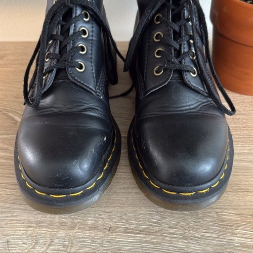 Dr. Martens Stivali Originali con Lacci in Pelle Nera, Donna 8 - Foto 2 di 8