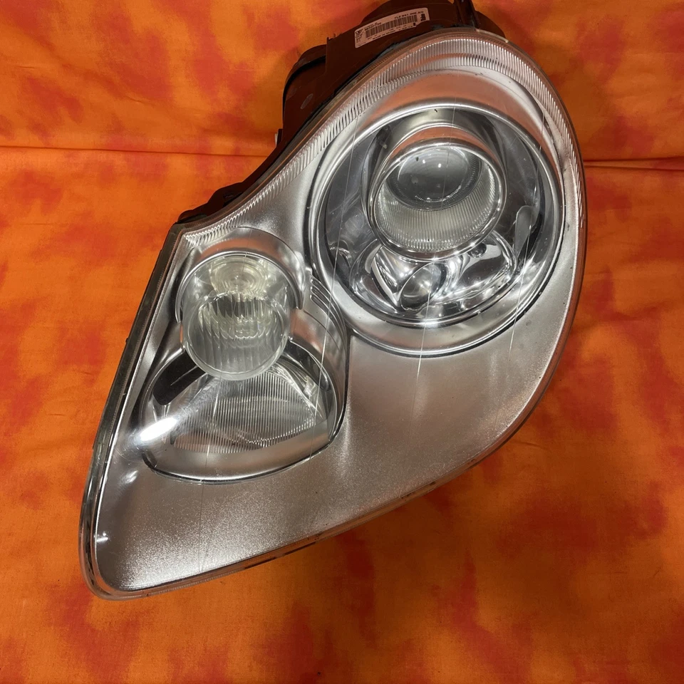2003-2006 PORSCHE CAYENNE LEFT DRIVER HID HEADLIGHT LAMP W / Mount OEM - Image 2 of 4