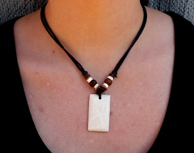 Collier Tribal Primitif En Pierre Du Timor - Pendentif Artisanal Indonésien Unisexe - Style Ethnique Et Unique