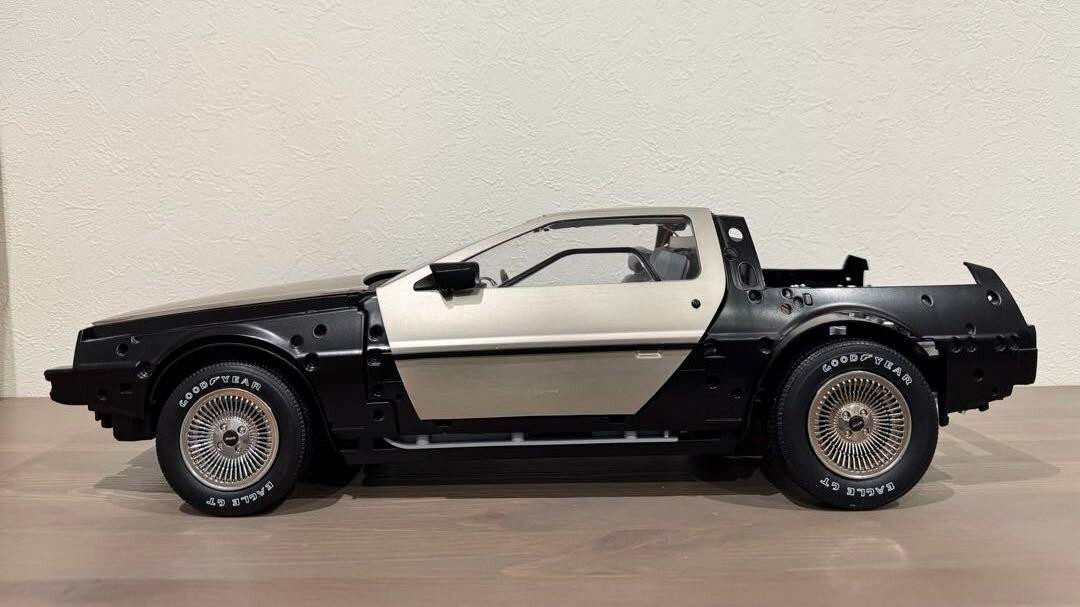 バック・トゥ・ザ・フューチャー 1/8 デロリアン The famous 