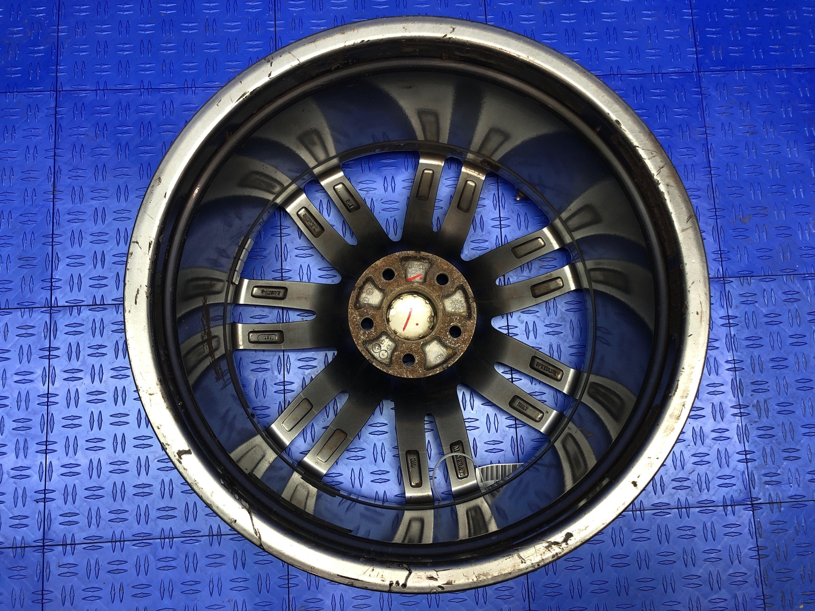 2014 - 2019 MASERATI GHIBLI 20x10.5' REAR WHEEL RIM 670016820 *SCUFFS/SCRATCHES*