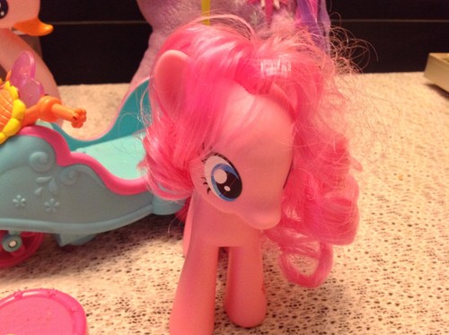 LOT HTF 2014 My Little pony Friendship is Magic Pinkie Pie Swan Remote scooter & - Picture 2 of 4