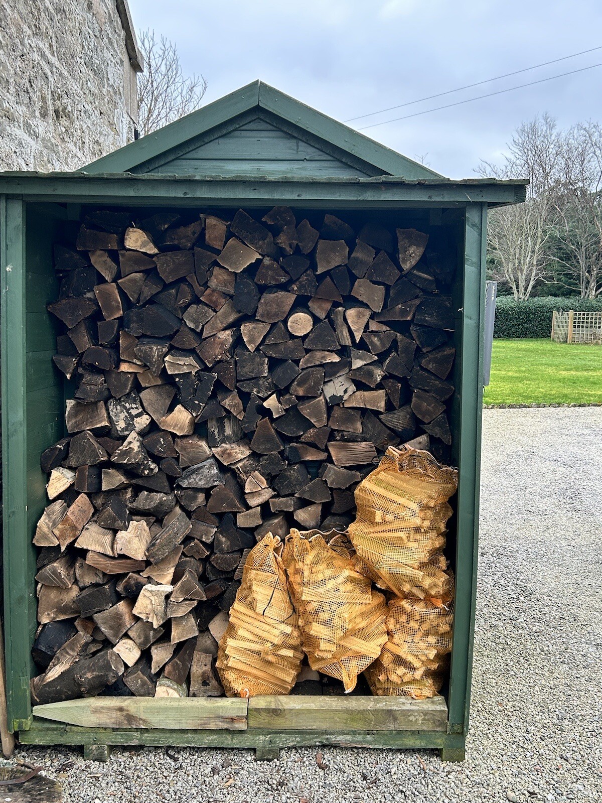 kiln dried hardwood logs free delivery & stacking North East