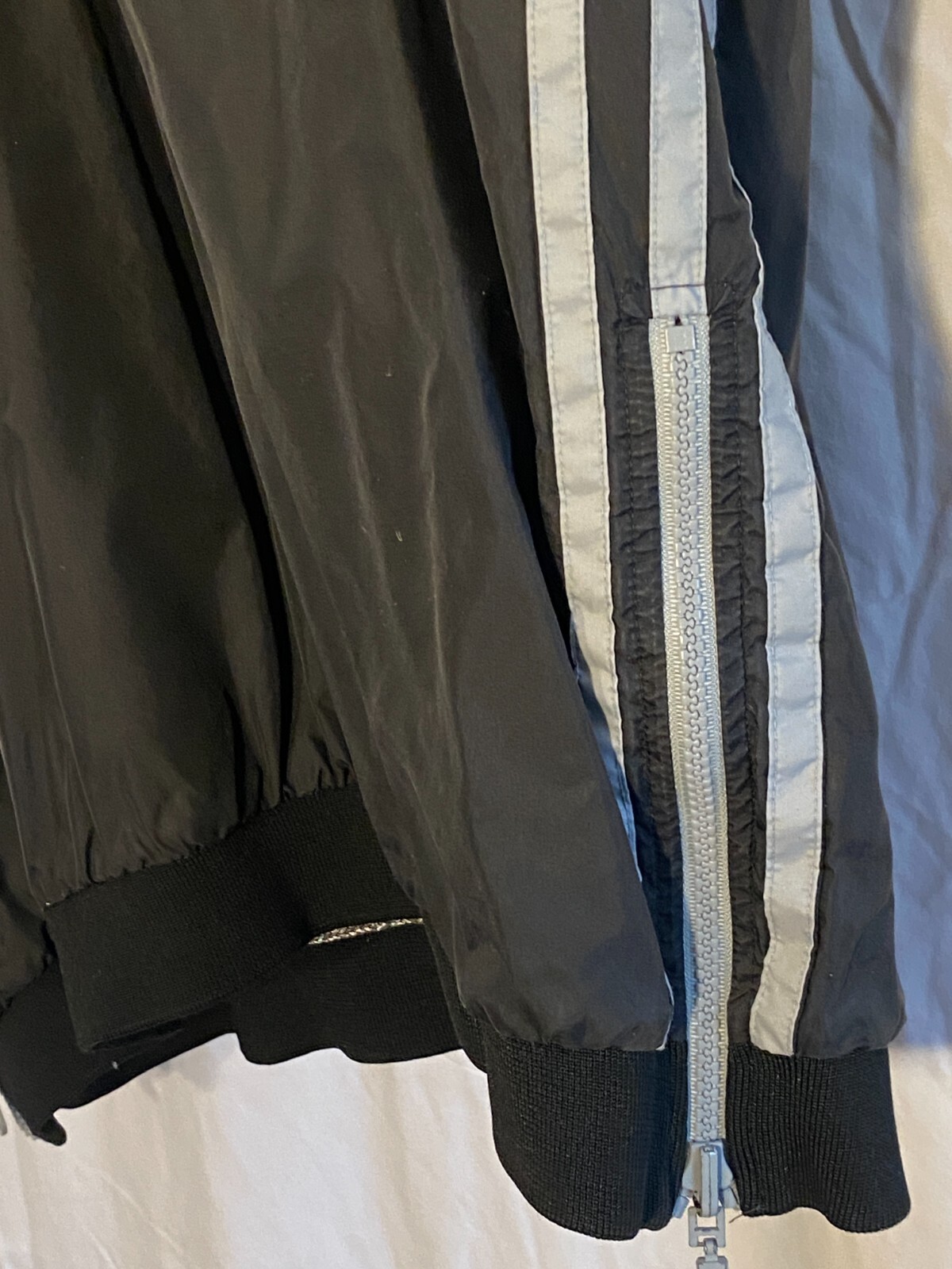 Vintage Adidas Reversible Jacket Men's Black Silver 3-Stripes Zip-Hem Pullover image 7