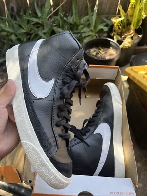 Mens- Nike Blazer Mid '77 Vintage Shoes Black/White/Sail