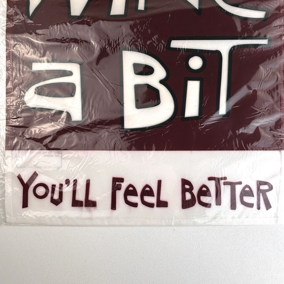 Bandera de jardín vertical 18” x 12” vino de una cara un poco mordaza regalo vino rojo Foto 2 de 4