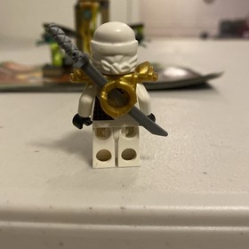 LEGO Ninjago Venomari Shrine 9440 100% Complete w/ Minifig & Instructions