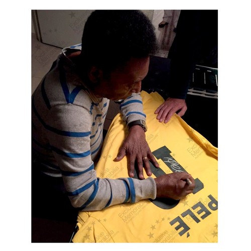 Pele Signed Brazil Shirt. Framed Silver - Picture 2 of 4