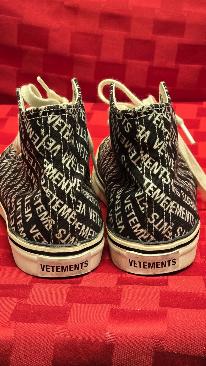 靴/バッグ VETEMENTS / Logo-print high-top canvas trainers VETEMENTS Black/White Logo Print Canvas Hi-Top Sneakers Size 6 | eBay