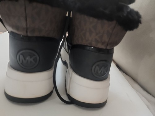 michael kors Winter boots Size 8 Womens - Picture 9 of 20