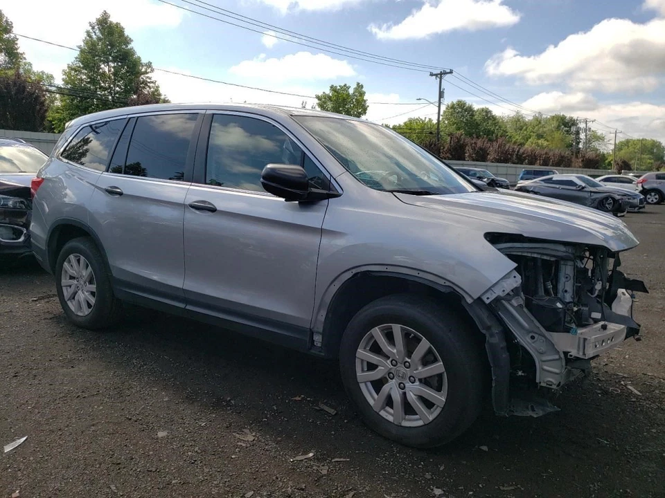 (LOCAL PICKUP ONLY) Hood Fits 16-22 PILOT 2014834 - Изображение 4 из 4