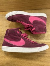 Wonen's Nike Blaze Shoes - UK 5.5