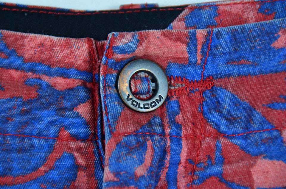 Volcom Shorts Men's 30 Geometric Pattern 9” Inseam Casual - Image 2 of 4