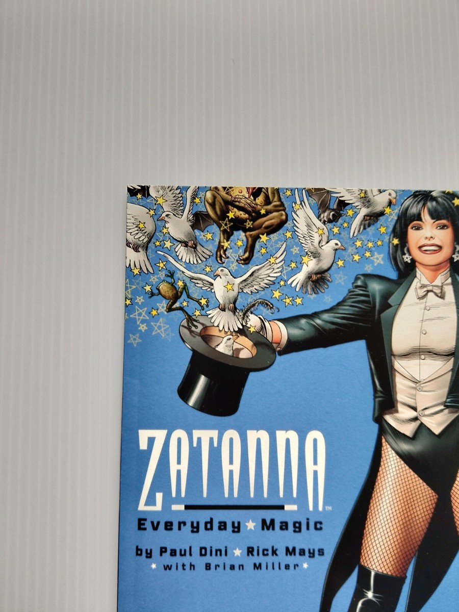 アメコミ・英語　ザターナ　ZATANNA by PAUL DINI Amazon.com: Zatanna (2010-2011) #8 eBook : Dini, Paul, Roux