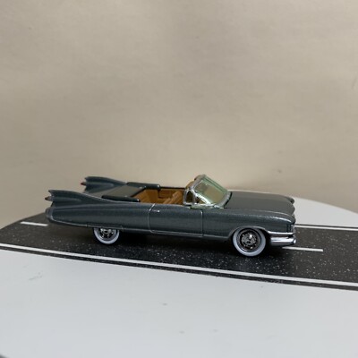 Johnny Lightning Classic Gold 1959 Cadillac Eldorado Convertible