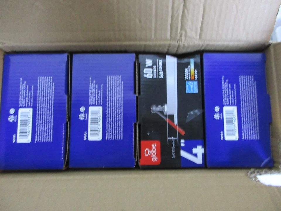 Globe Electric Slimline 4 pulgadas Kit empotrado LED integrado acabado blanco 4PK Foto 3 de 4