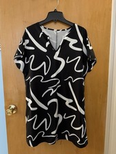 SHEIN Abstract Print Dress Women’s Size Small Black & White