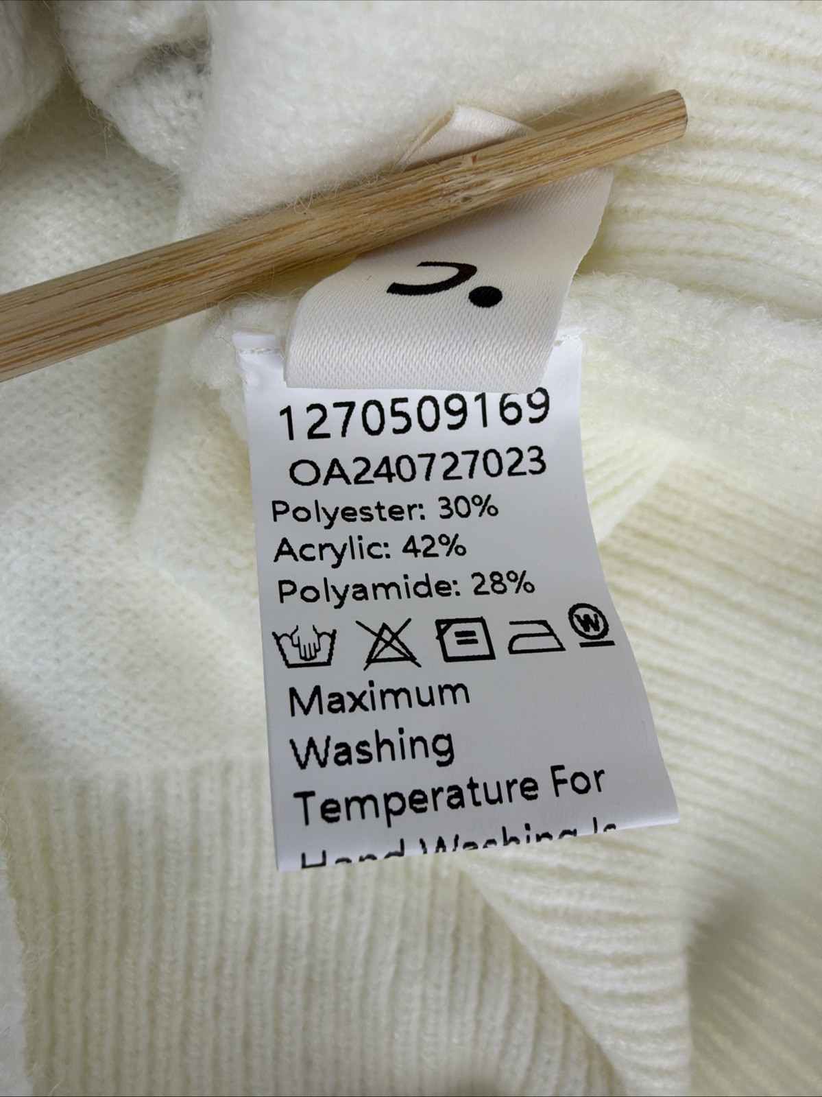 Commense Women’s Medium Contrast Binding Cable Kn… - image 4